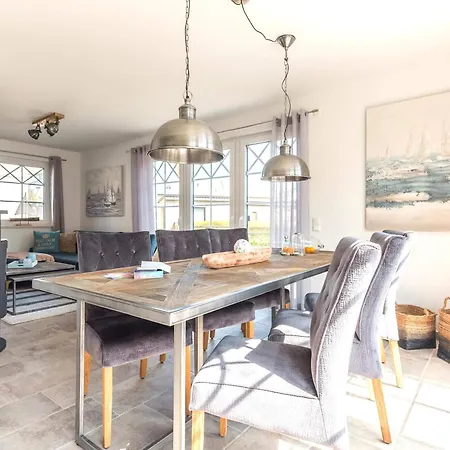 Holiday home Mien Droom Zingst