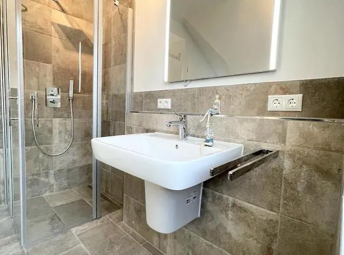 Mien Droom * 青斯特